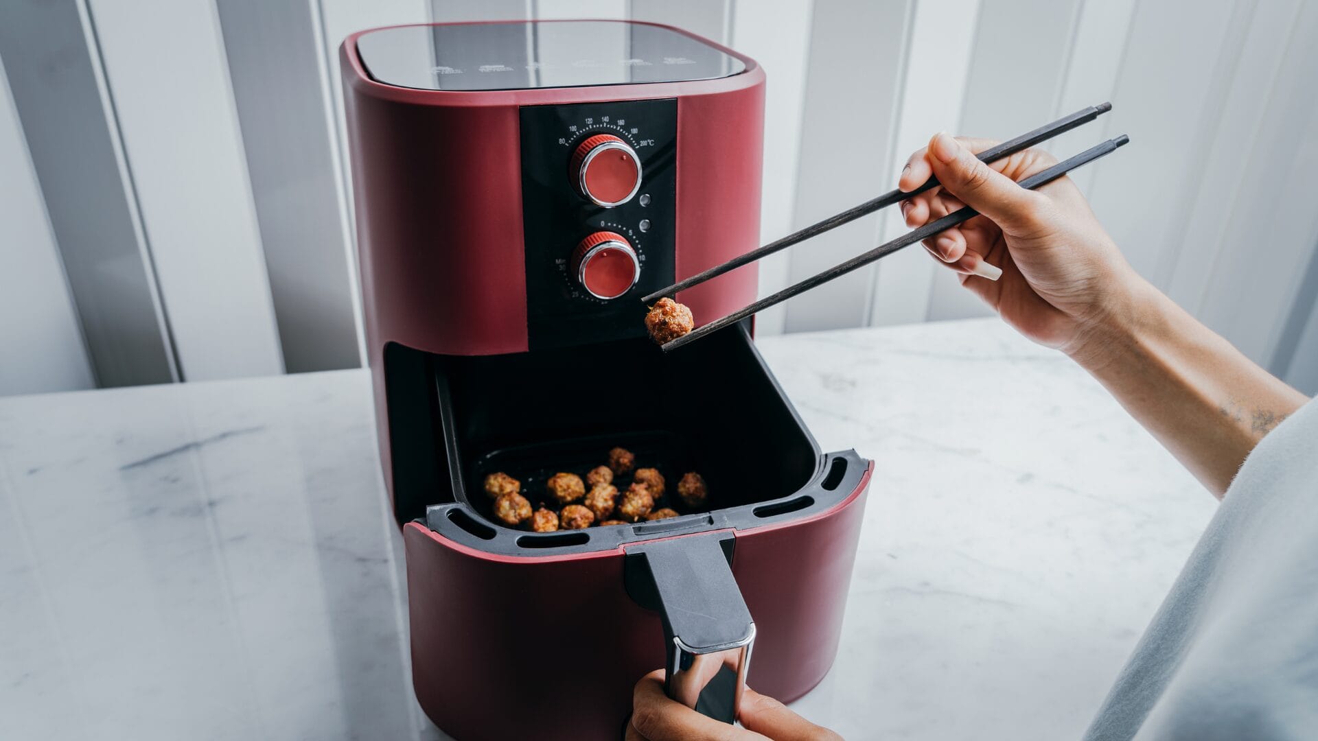 chicken popcorn in red air fryer