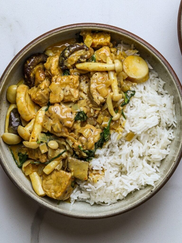 vegan curry in bowls